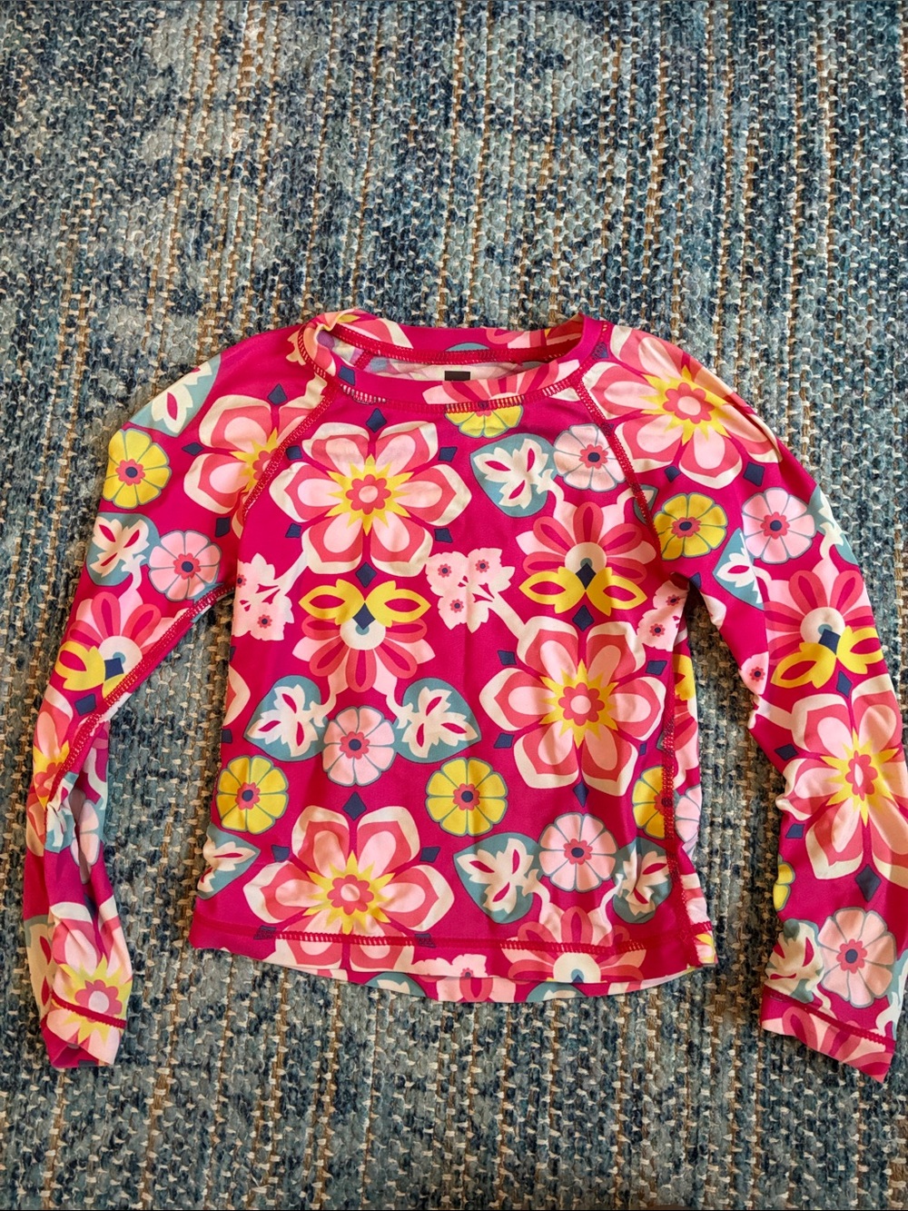 Tea Collection toddler girls size 3T floral rash guard